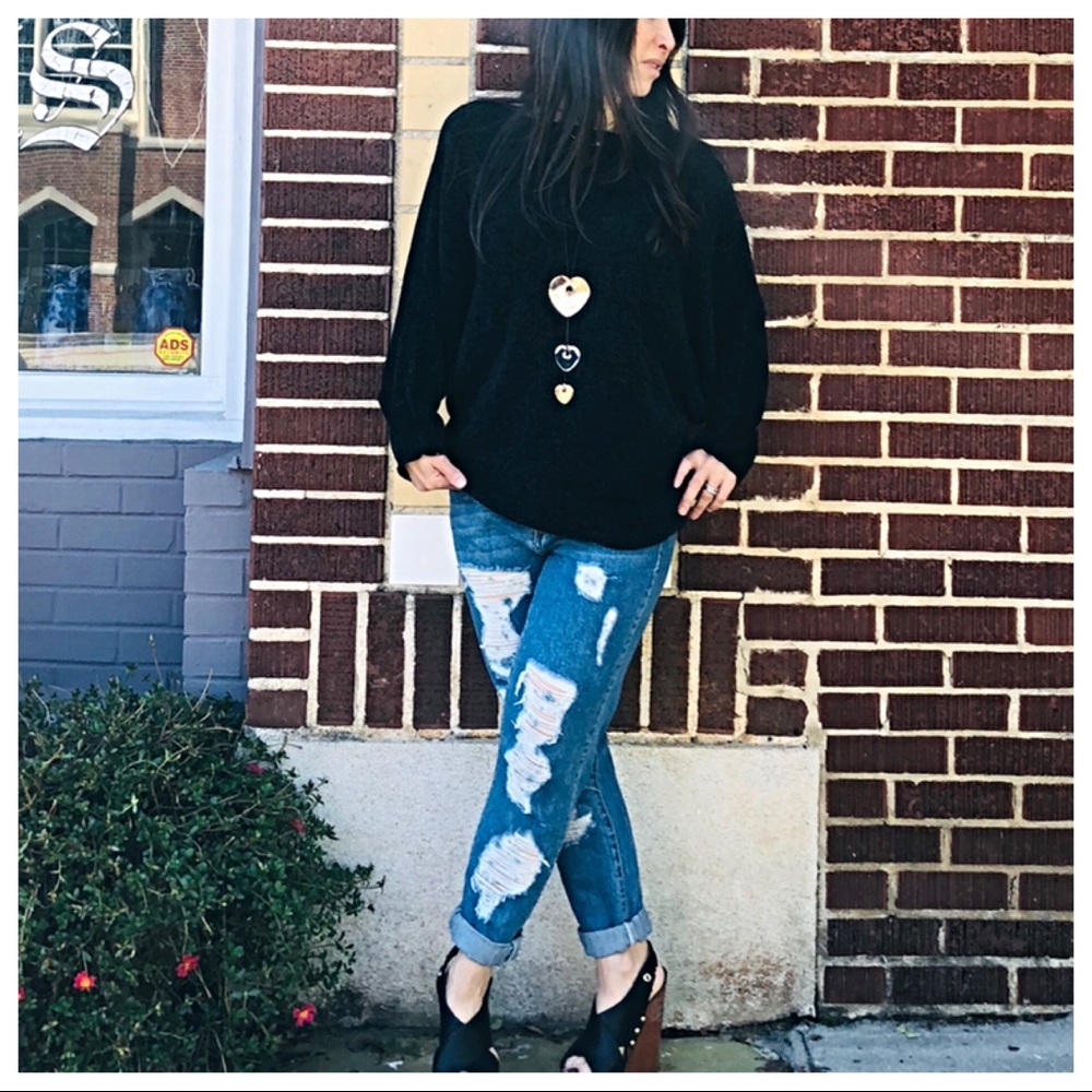 ✨LAST ONE ✨Must have Black soft chenille sweater - Picture 4 of 8
